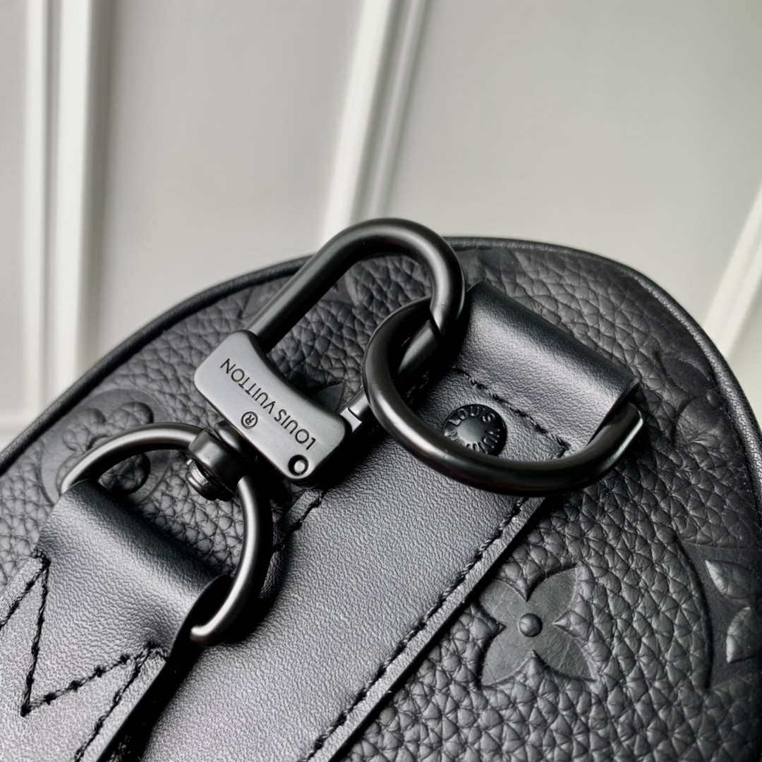 Louis Vuitton LV M20900 Keepall Bandouliere 25 Taurillon Monogram Black