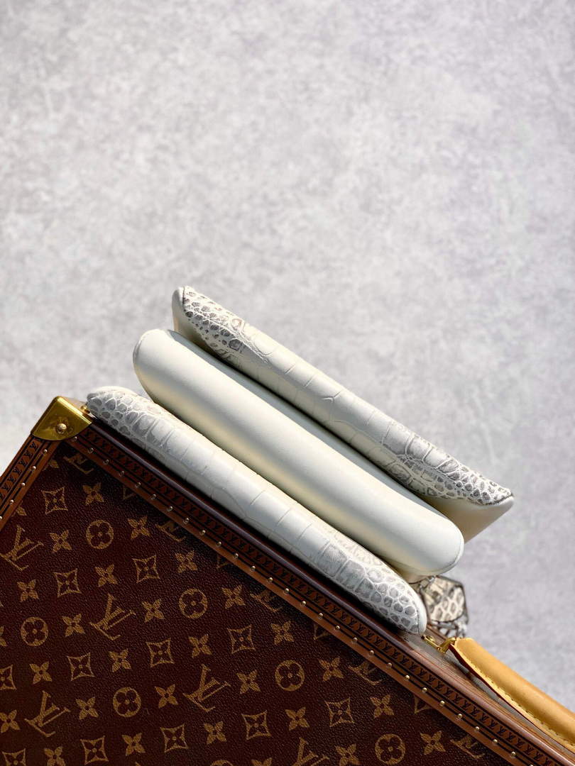 LV M57791 Louis Vuitton Coussin PM Crocodile pattern Bag White