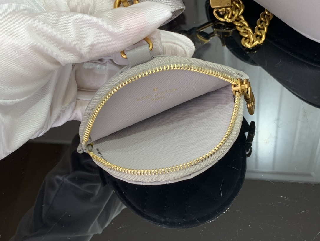 LV M56467 Louis Vuitton New Wave Multi-Pochette Leather M56466 Gray