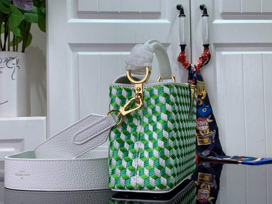 LV M59879 Louis Vuitton capucines mini Bag White Green