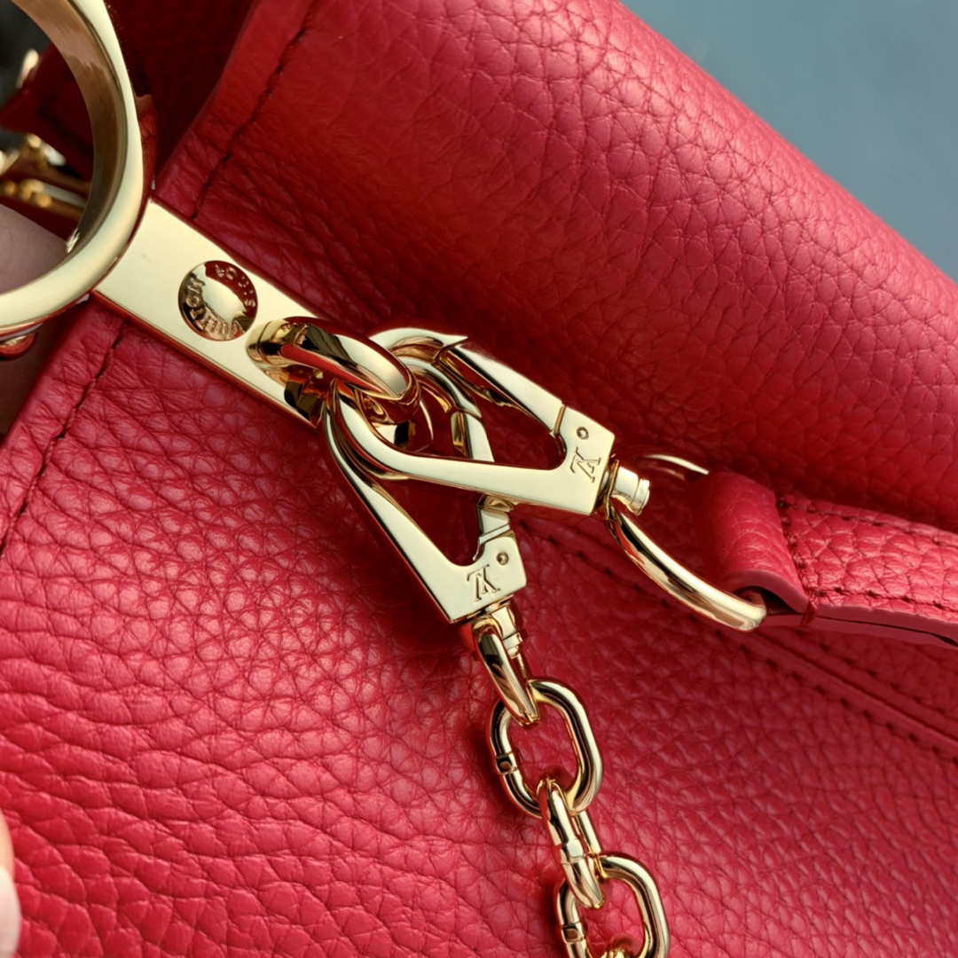 LV M20845 Louis Vuitton Capucines BB Handbag Red