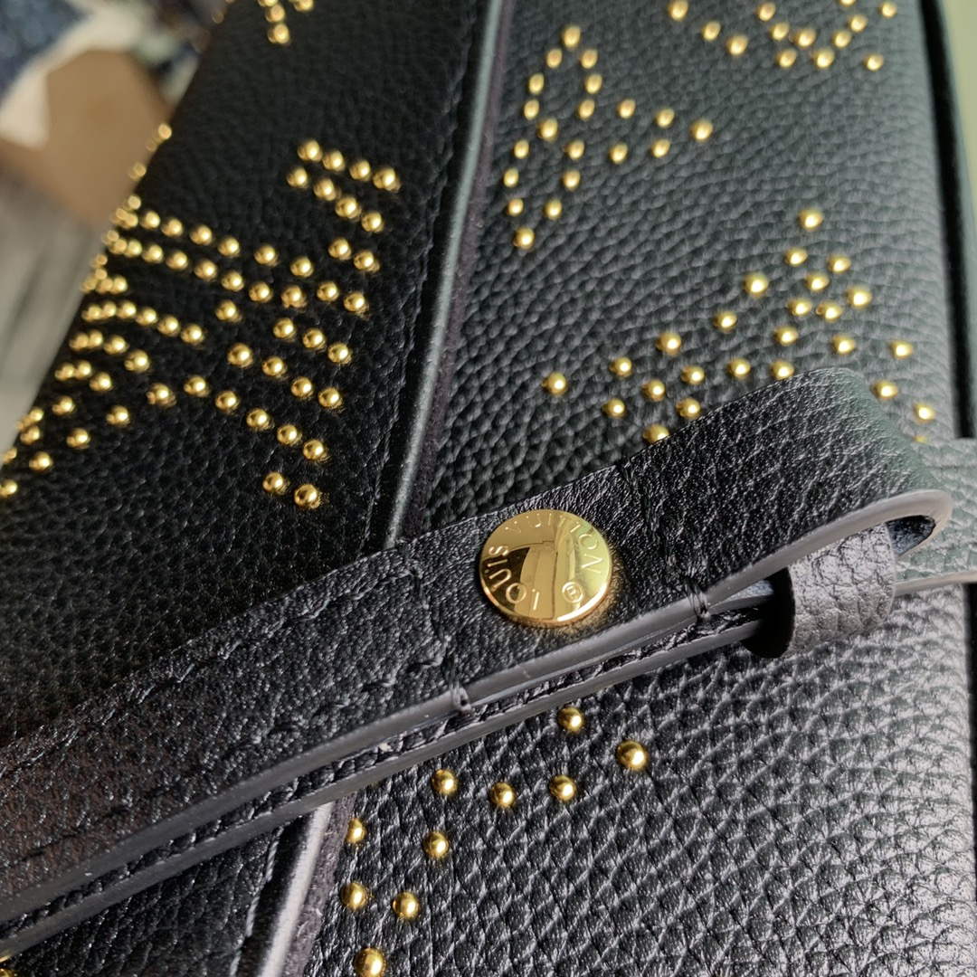 LV M82653 Louis Vuitton Ivy Wallet On Chain Black