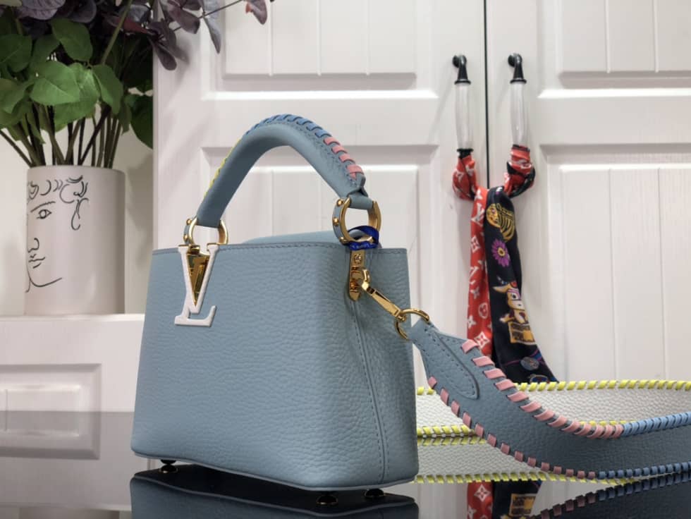 Louis Vuitton Capucines Mini M57945 Replica Shoulder Bag