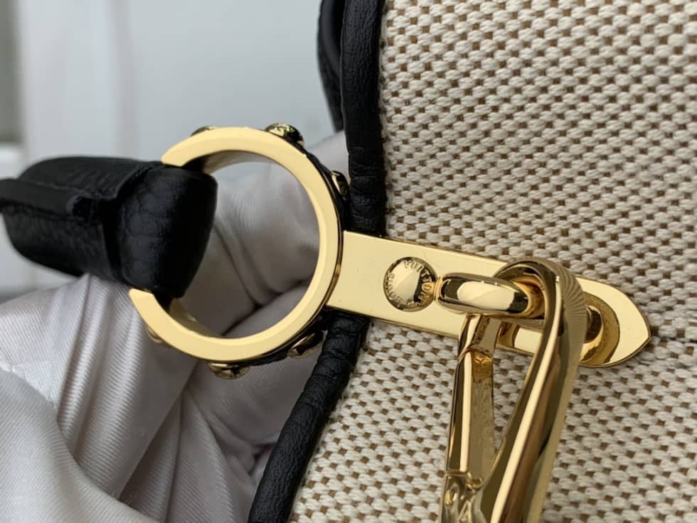Louis Vuitton Capucines Mini Black M59872 Replica Shoulder Bag