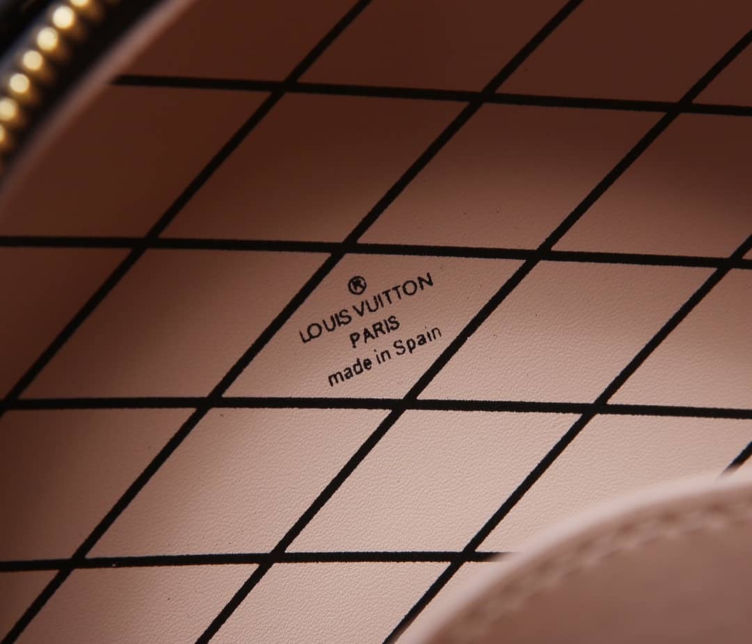 Louis Vuitton Monogram Reverse Mini Boite Chapeau Replica Shoulder Bag Brown M68276