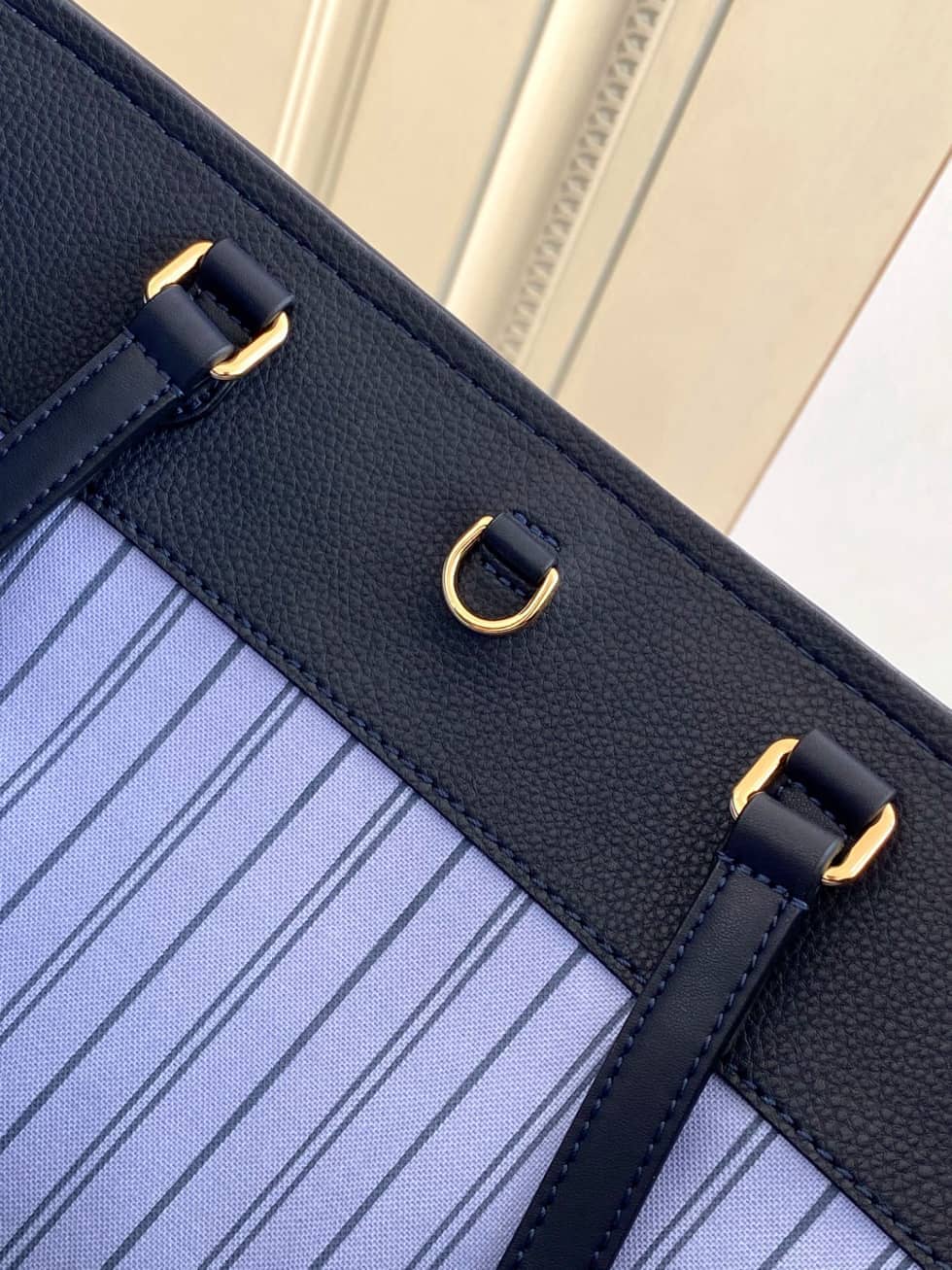 Louis Vuitton OnTheGo Monogram Giant Raffia Tote