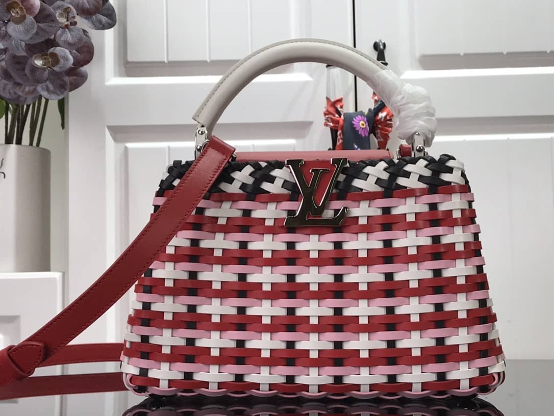 Louis Vuitton Capucines Taurillon Hand Shoulder Bag Replica Red M94519