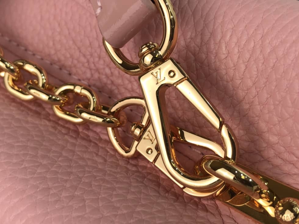 Louis Vuitton Capucines MM M59065 Replica Shoulder Bag