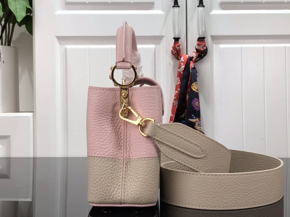 Louis Vuitton Capucines Mini M59268 Replica Shoulder Bag