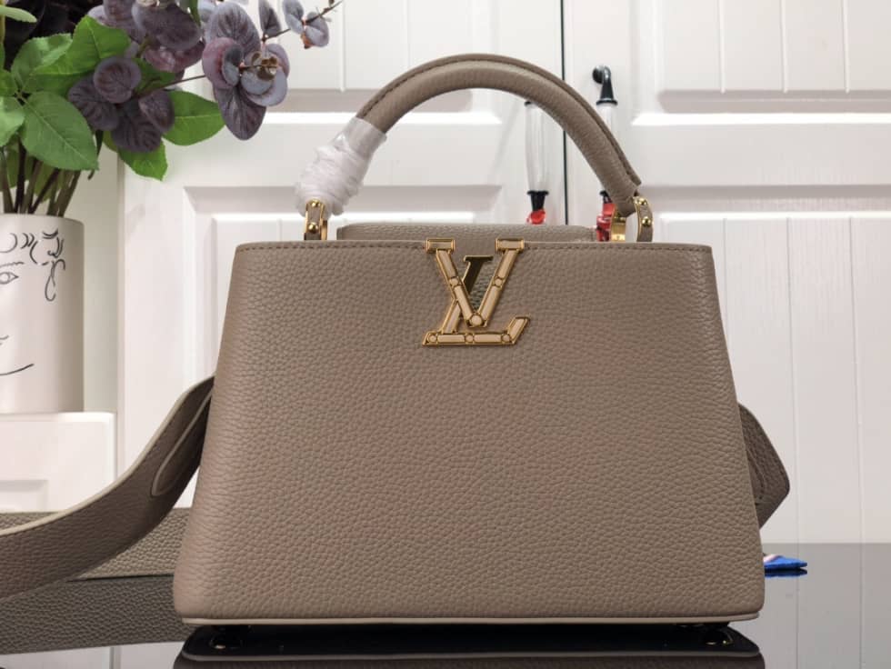 Louis Vuitton Capucines BB Beige M59066 Replica Shoulder Bag