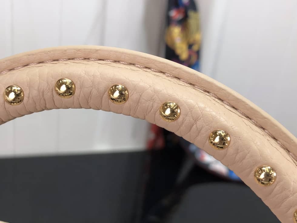 Louis Vuitton Capucines BB M58578 Replica Shoulder Bag