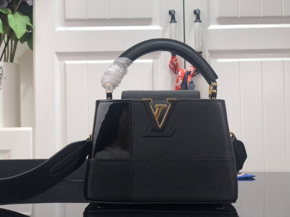 Louis Vuitton Capucines BB M59269 Replica Shoulder Bag