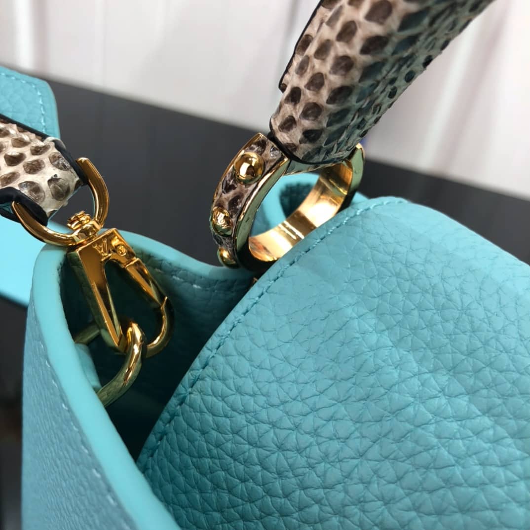 Louis Vuitton Capucines MM Taurillon Leather Tote M94227