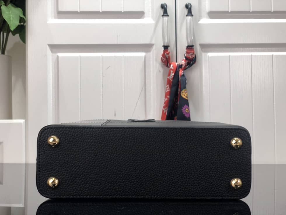 Louis Vuitton Capucines BB M59269 Replica Shoulder Bag