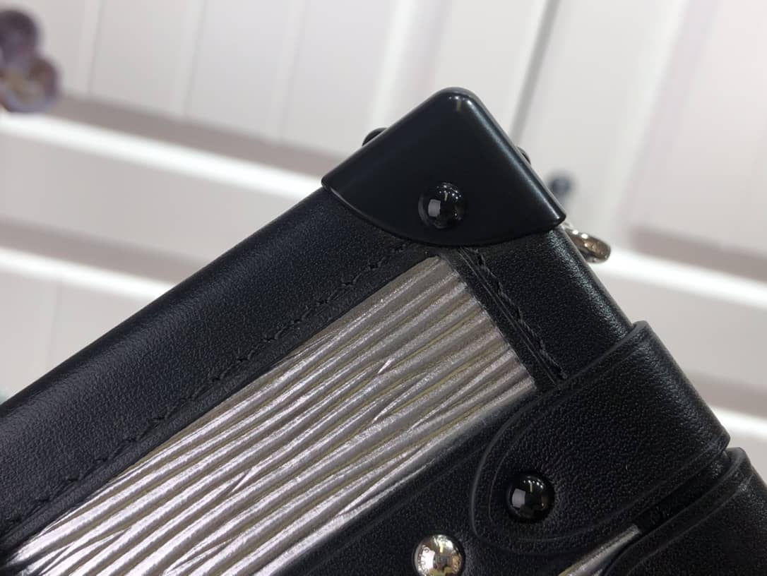 Louis Vuitton Crossbody Dupe Petite Malle  M55309