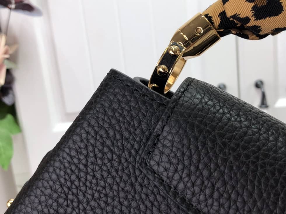 Louis Vuitton Capucines Mini Black M58732 Replica Crossbody Bag