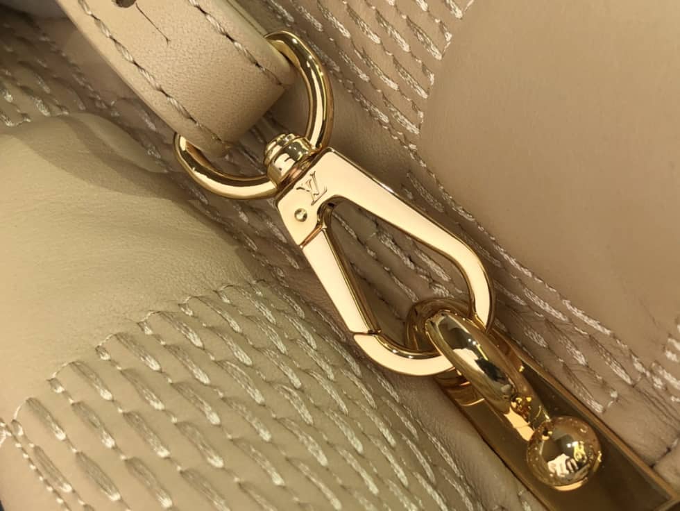Louis Vuitton Capucines BB Beige M59225 Replica Shoulder Bag