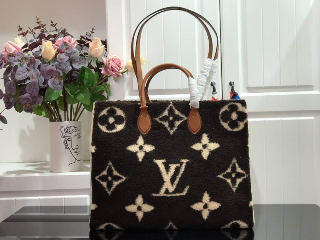 Louis Vuitton Onthego Teddy Shearling Limited GM Tote Replica Black M55421
