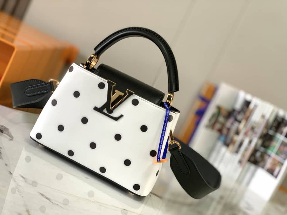 Louis Vuitton Capucines Mini White M20372 Replica Shoulder Bag