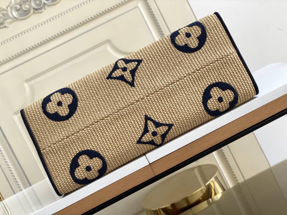 Louis Vuitton OnTheGo Monogram Giant Raffia Tote