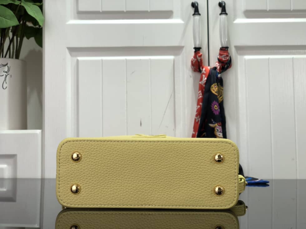 Louis Vuitton Capucines Mini Yellow M58586 Replica Shoulder Bag