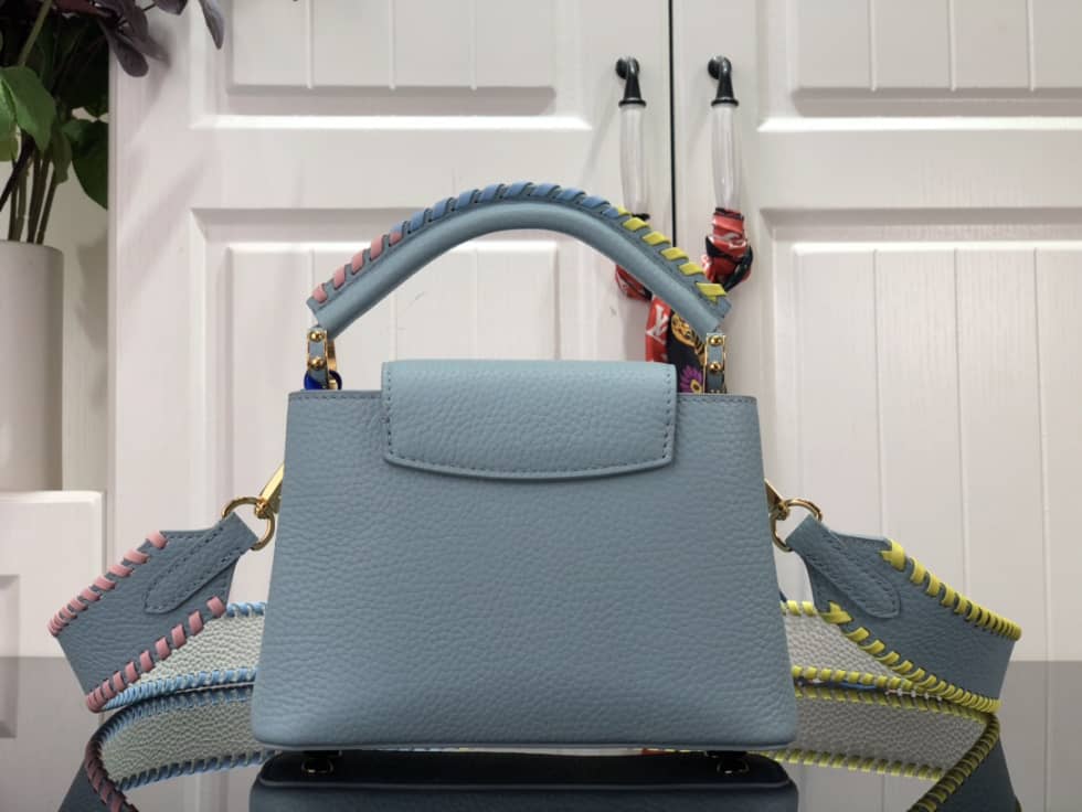 Louis Vuitton Capucines Mini M57945 Replica Shoulder Bag