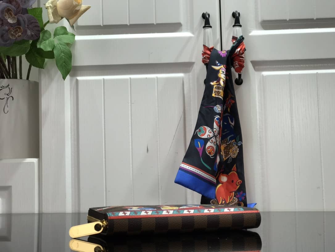 Louis Vuitton Christmas Damier Ebene Canvas Zippy Wallet Replica N60403