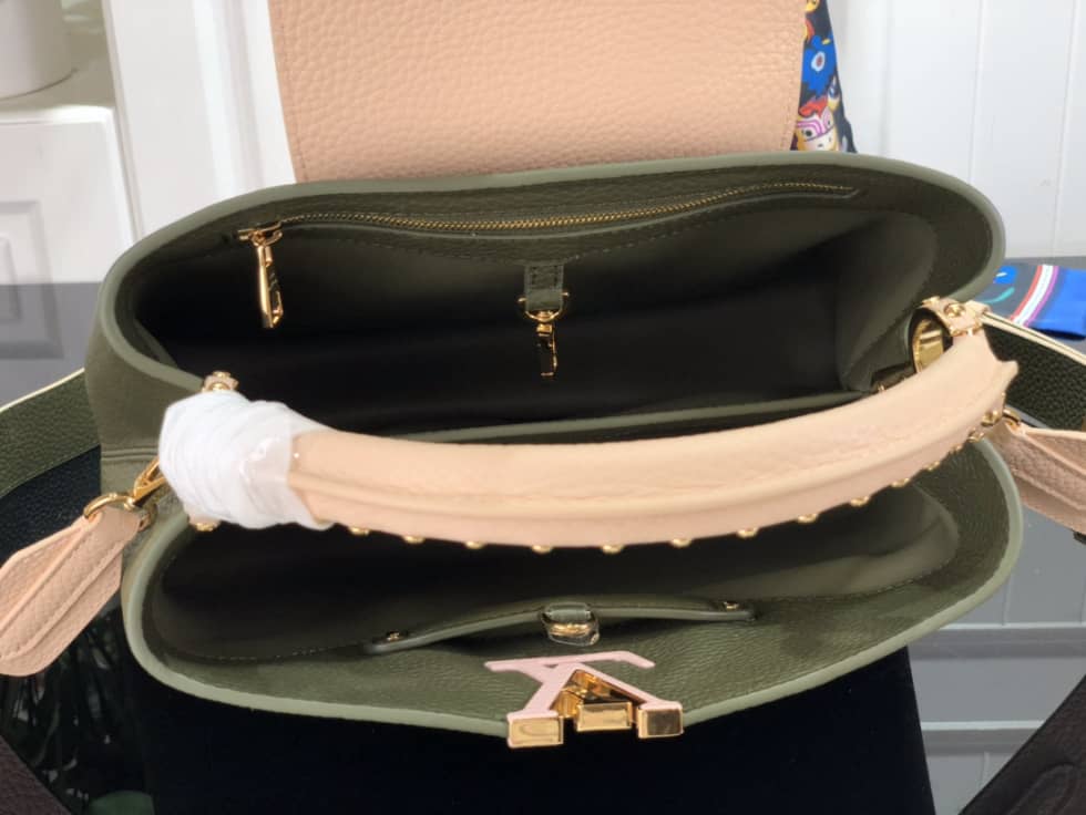 Louis Vuitton Capucines MM M58578 Replica Shoulder Bag