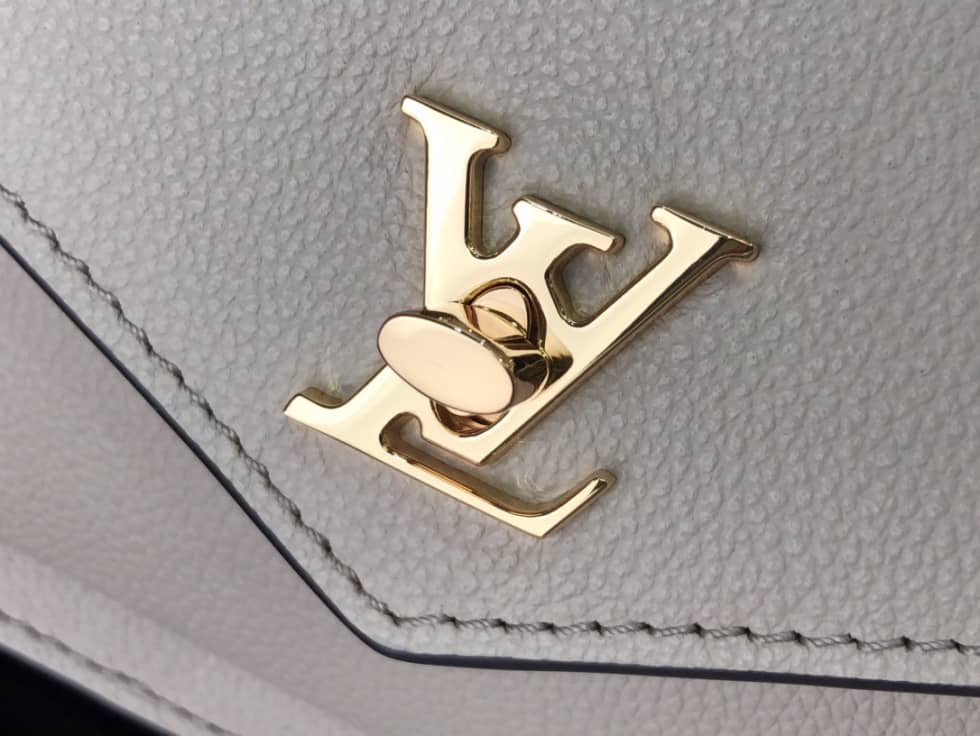 Louis Vuitton Mylockme Chain Pochette M63471 Replica Crossbody Bag