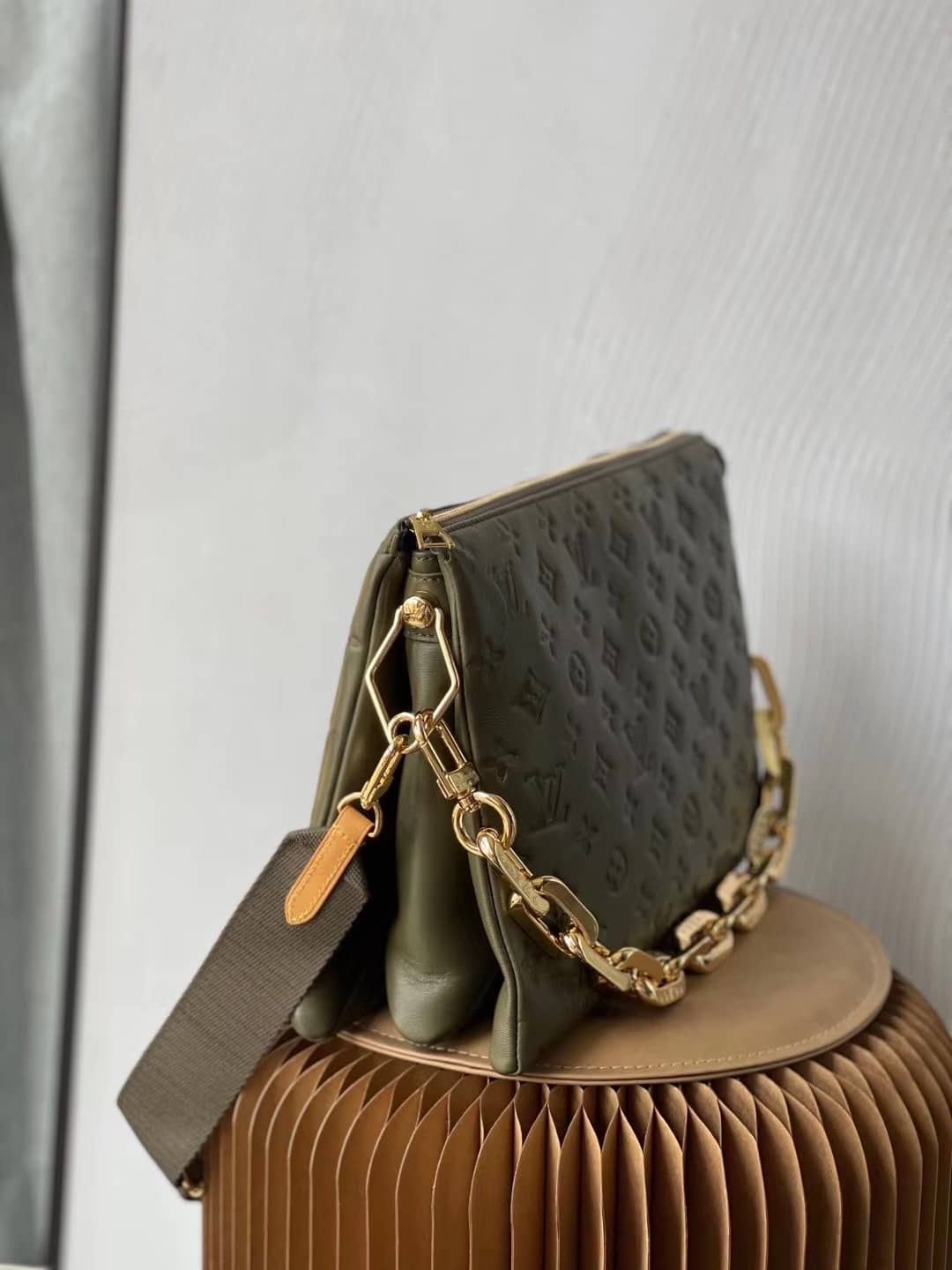 Louis Vuitton Coussin MM Embossed M57782 Replica Shoulder Bag