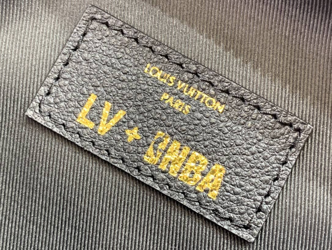 Louis Vuitton Crossbody Dupe X NBA Handle Trunk Ball Grain Leather  M57971(ColaReps)