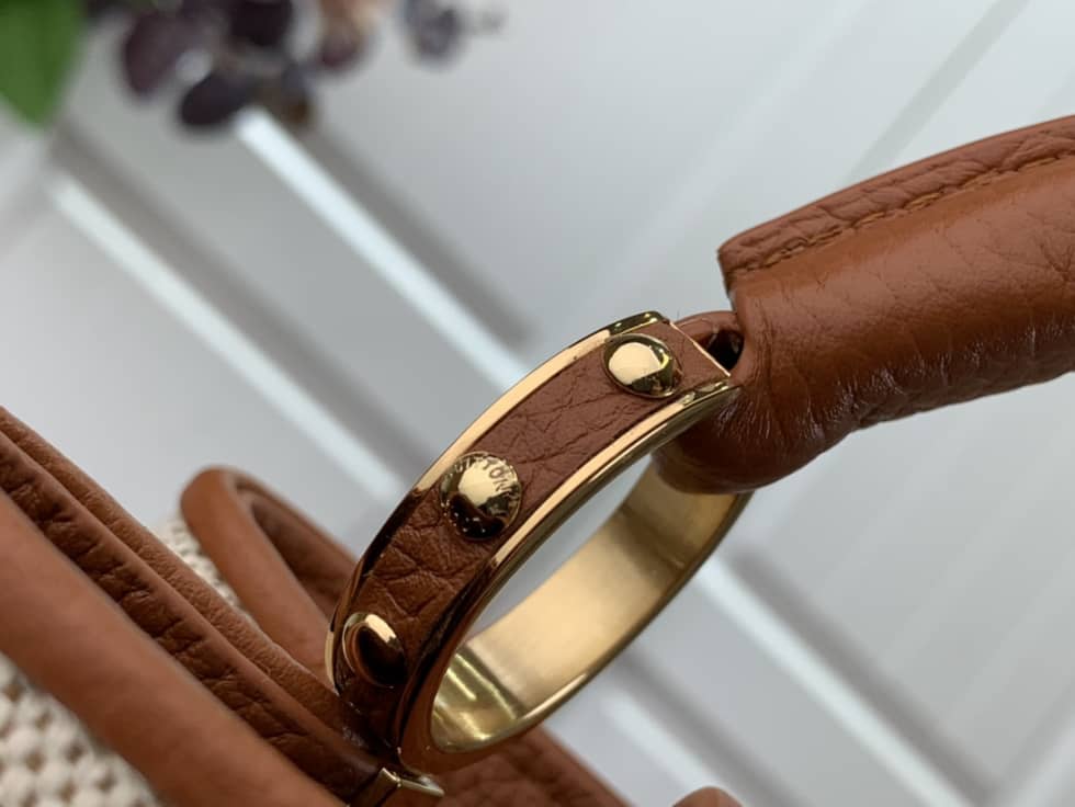 Louis Vuitton Capucines BB M59872 Replica Shoulder Bag