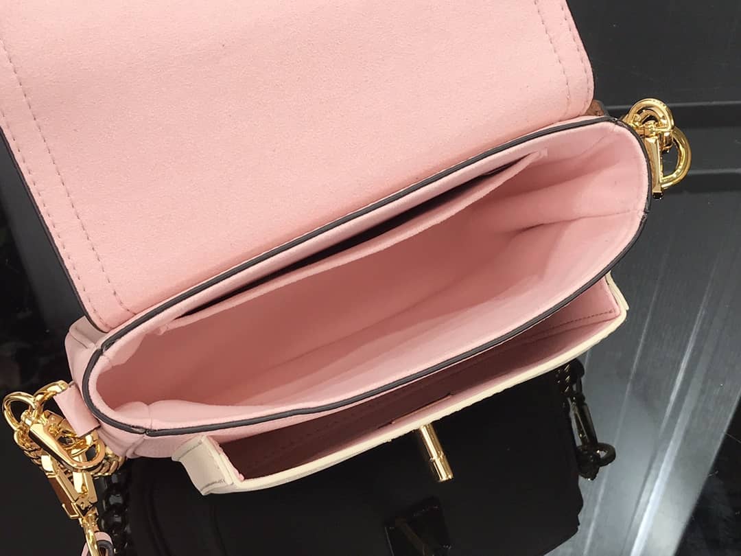 Louis Vuitton Lockme Chain PM Replica Handbag Pink M57073