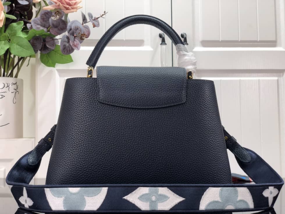 Louis Vuitton Capucines MM Black M59597 Replica Shoulder Bag