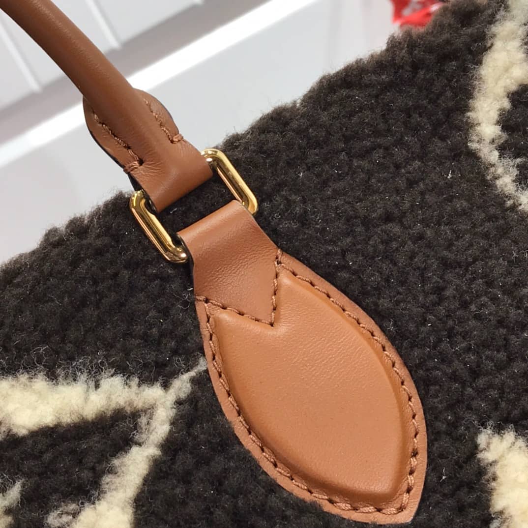 Louis Vuitton Onthego Teddy Shearling Limited GM Tote Replica Black M55421