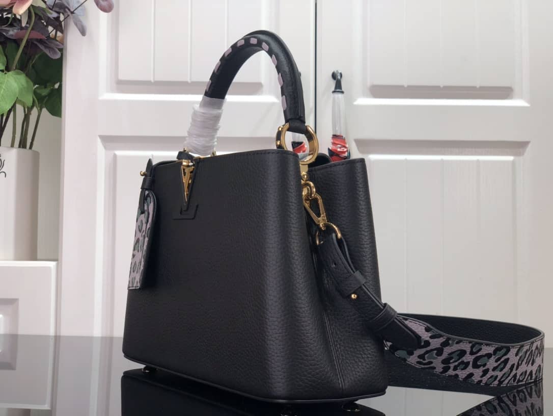 Louis Vuitton Capucines MM Black Replica Bag M57361