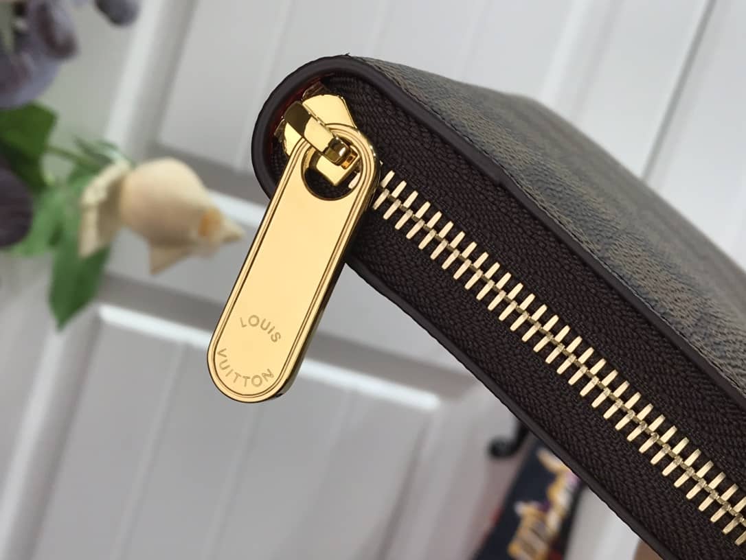 Louis Vuitton Christmas Damier Ebene Canvas Zippy Wallet Replica N60403