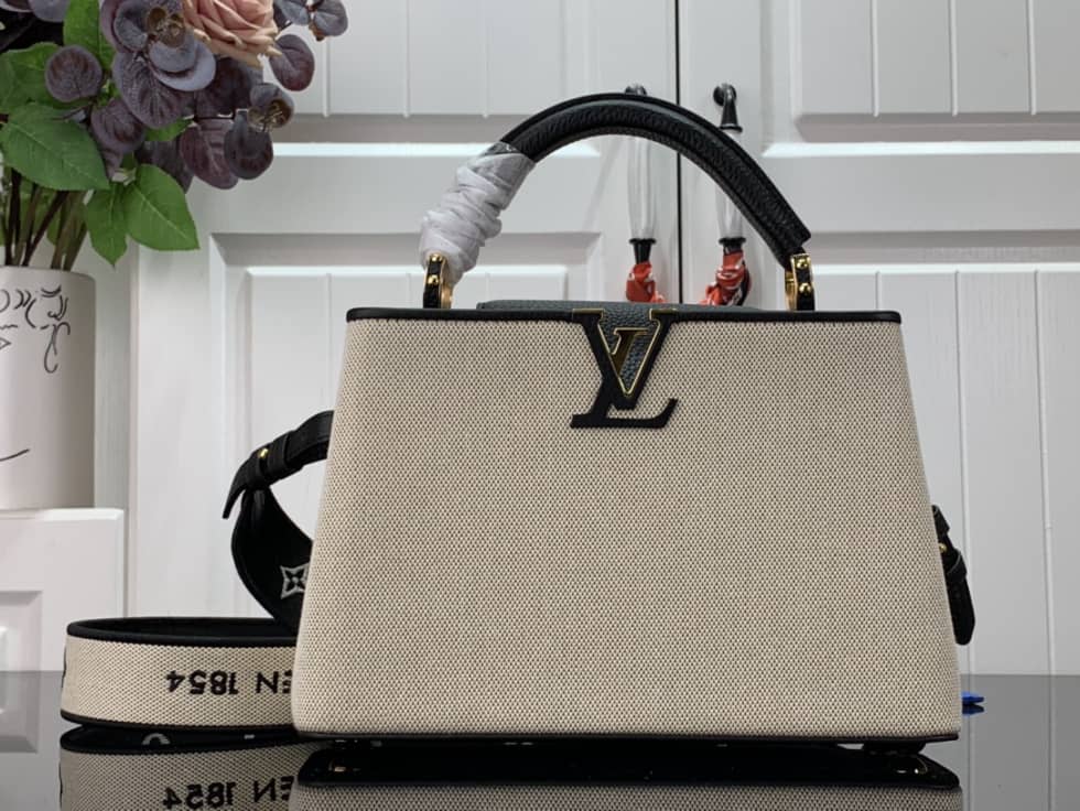 Louis Vuitton Capucines BB Black M59872 Replica Shoulder Bag