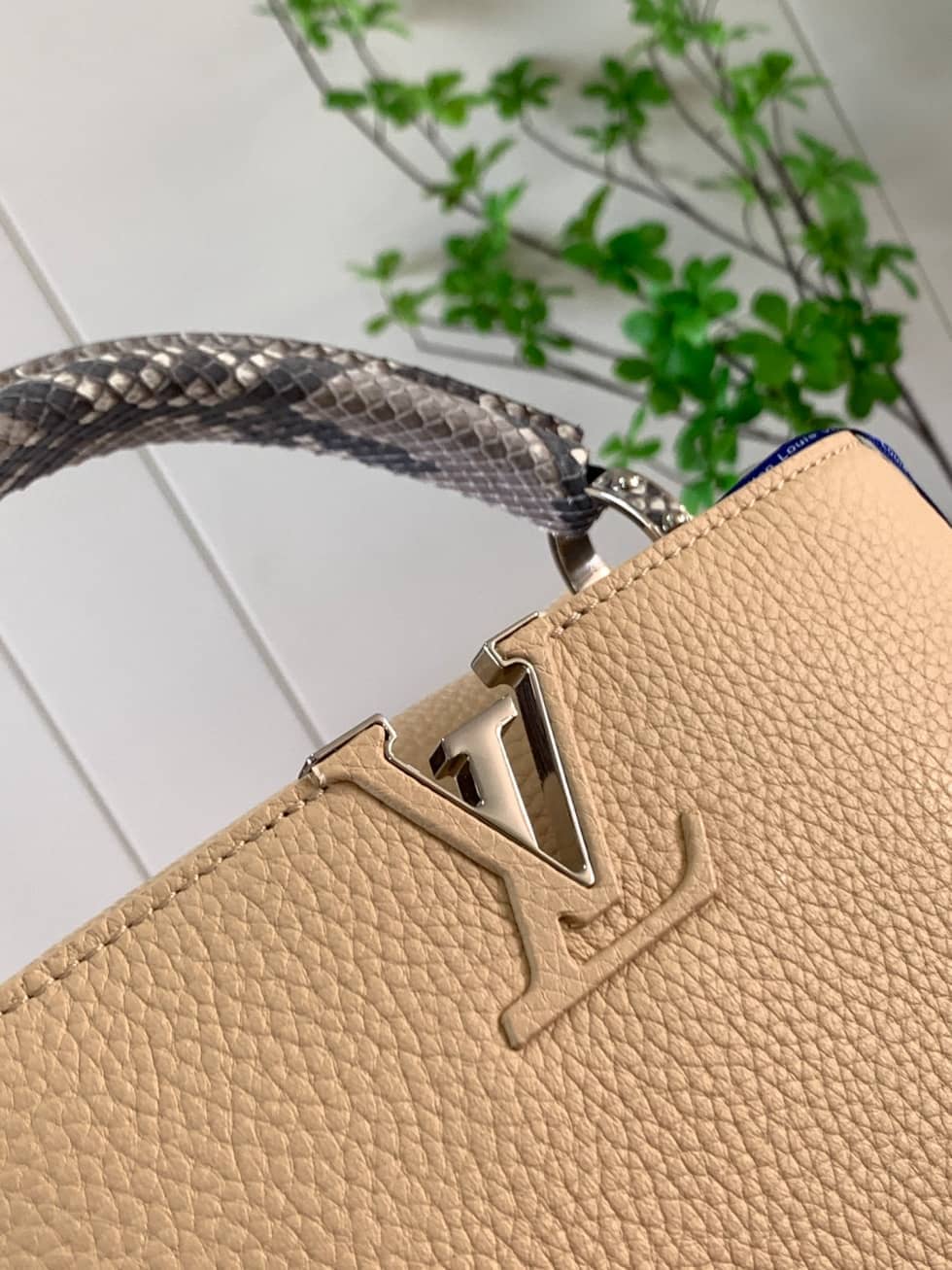 Louis Vuitton Capucines BB Tote Taurillon Leather N92041 Replica Crossbody Bag