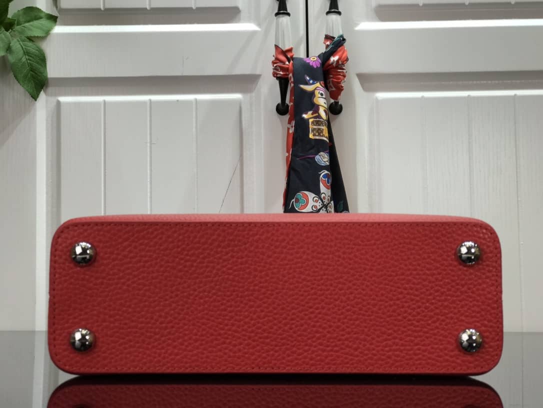 Louis Vuitton Capucines Mini Taurillon Leather Replica Bag Red M57520