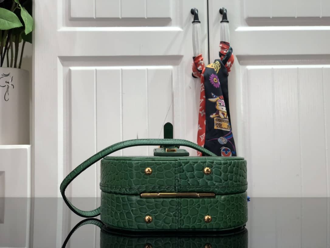 Louis Vuitton Petite Boite Chapeau Crocodilien Brillant Replica Bag Green N93597