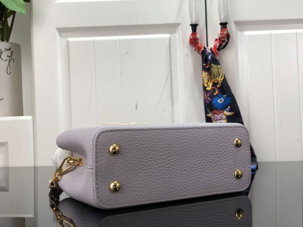 Louis Vuitton Capucines Mini M59709 Replica Shoulder Bag