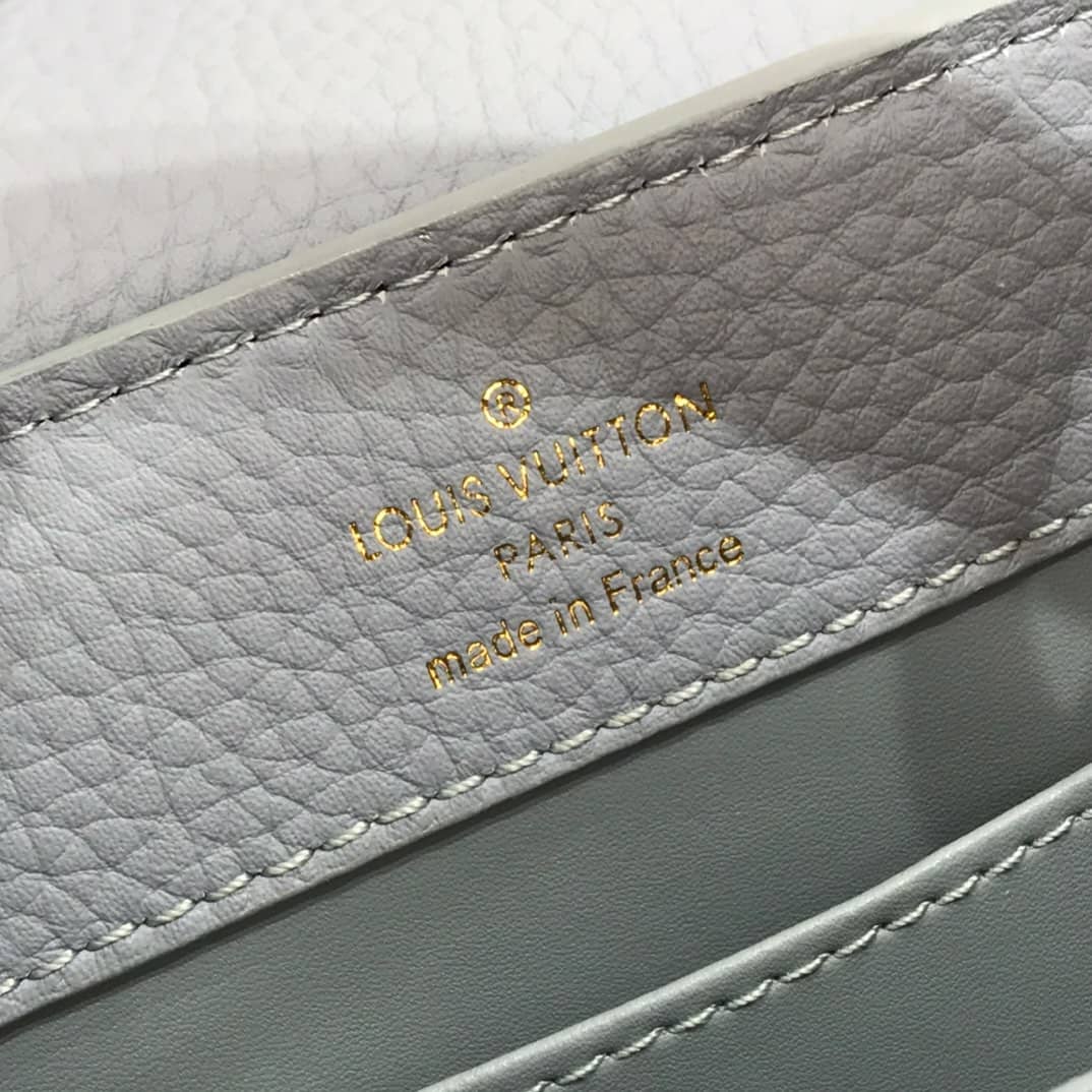 Louis Vuitton Capucines MM Taurillon Leather Tote M94227