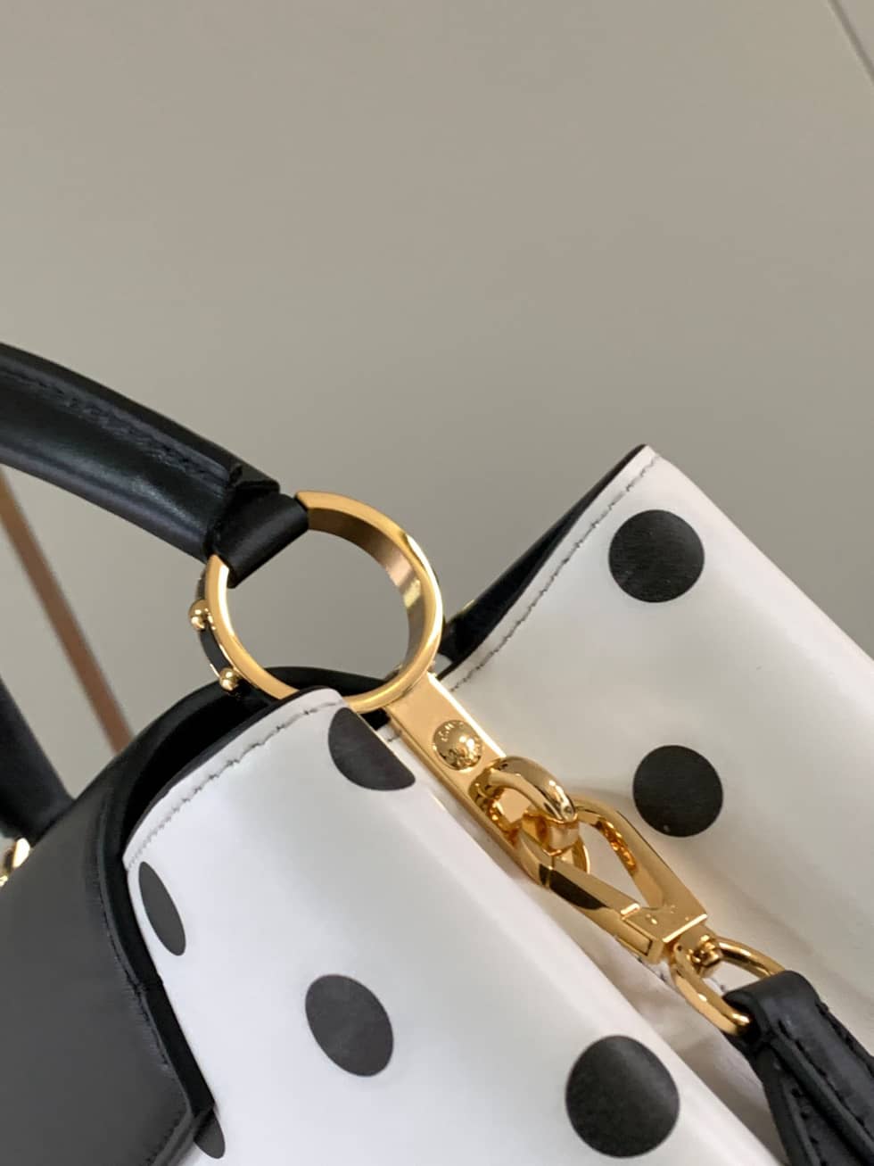 Louis Vuitton Capucines BB Bag M20373 Replica Shoulder Bag