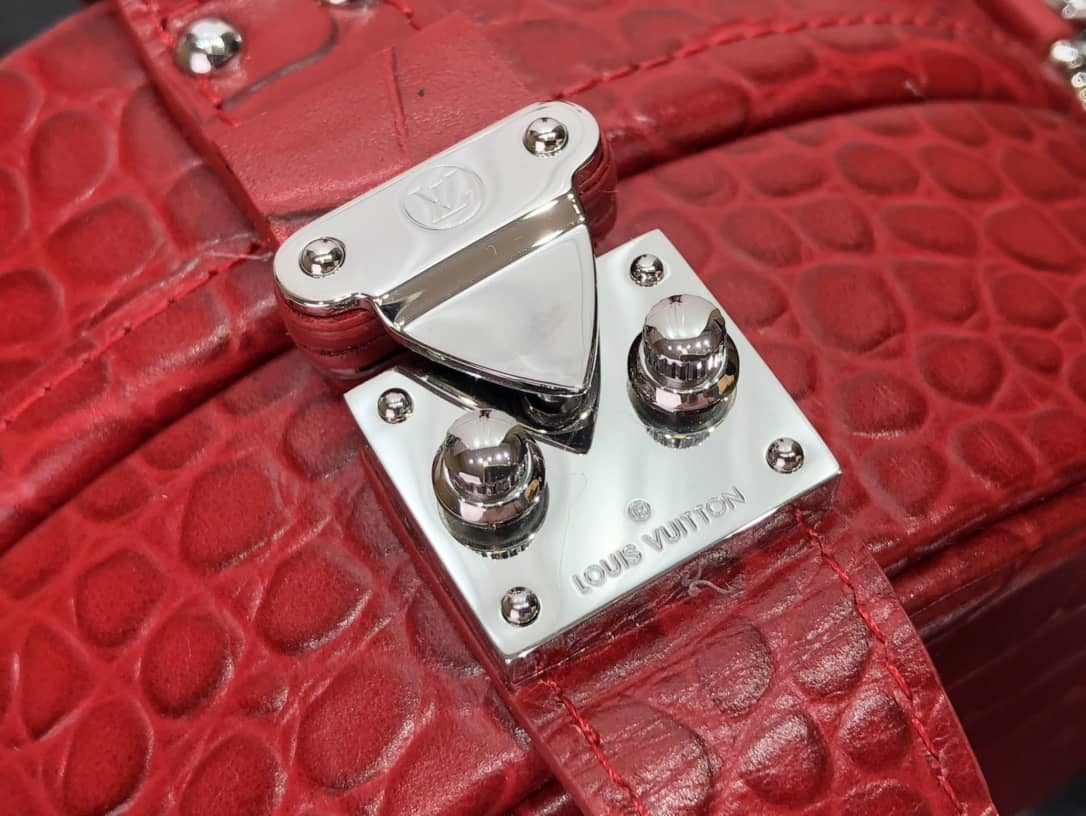 Louis Vuitton Petite Boite Chapeau Crocodilien Brillant Replica Bag Red N93597