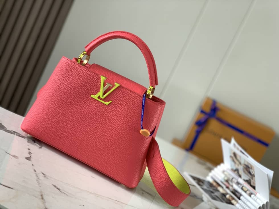 Louis Vuitton Capucines BB Rose M59468 Replica Shoulder Bag