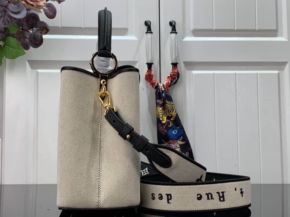 Louis Vuitton Capucines MM Black M59872 Replica Shoulder Bag