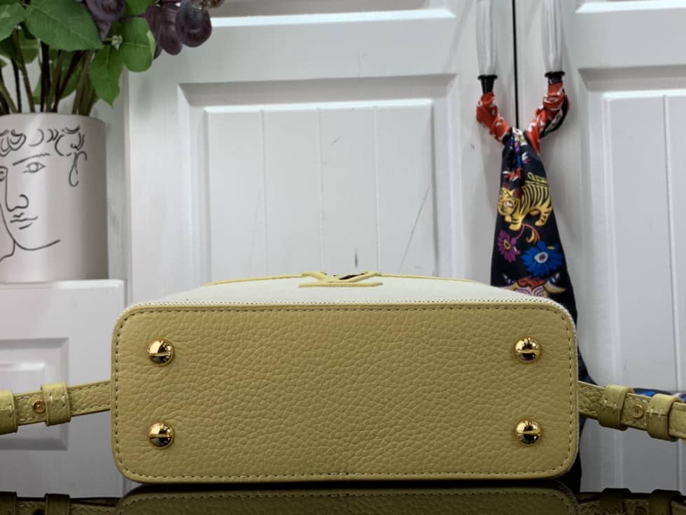 Louis Vuitton Capucines Mini Yellow M59872 Replica Shoulder Bag