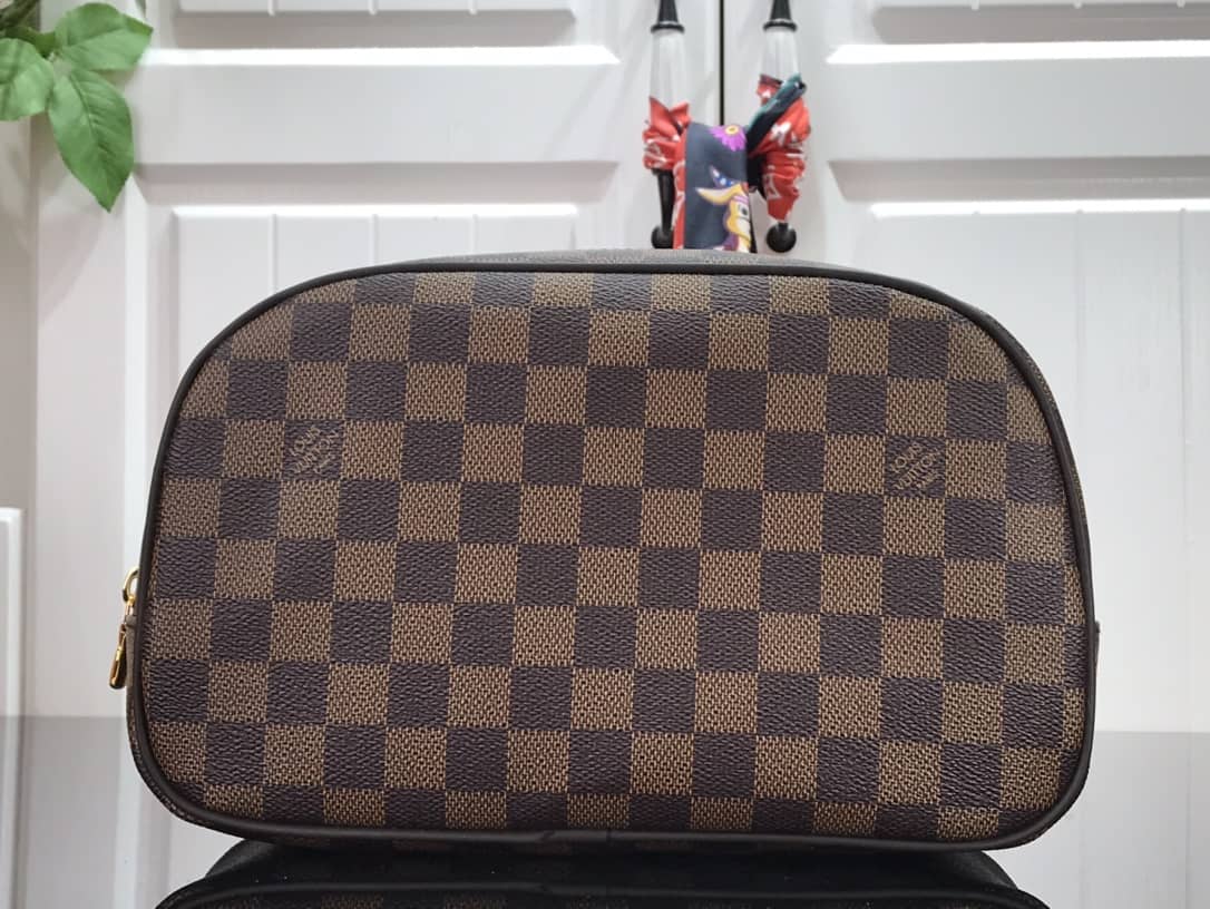 Louis Vuitton Damier Ebene Toiletry Bag Replica M47527