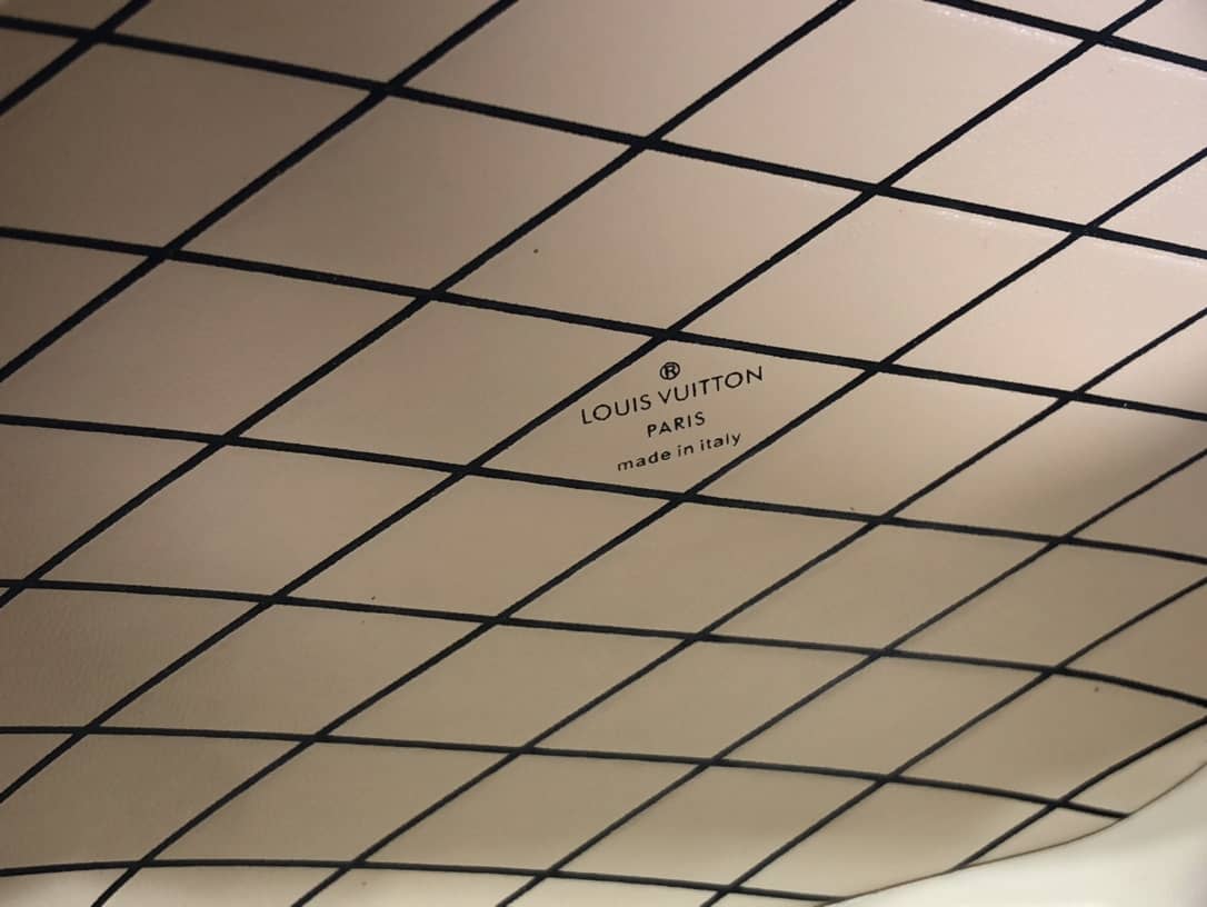 Louis Vuitton Petite Boite Chapeau Crocodilien Brillant Replica Bag Red N93597